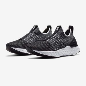 Nike React Phantom Run Flyknit 2 size 8